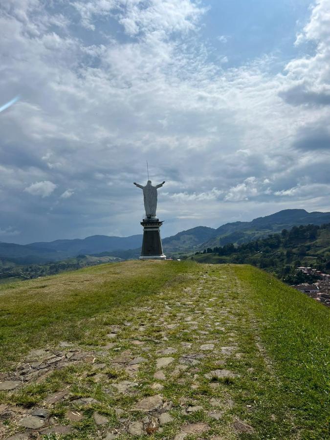 Отель Spanglish Colombia Херико Экстерьер фото
